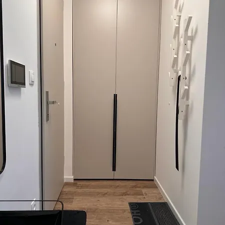 Elegant Apartment With Garage Parking Banská Bystrica Exterior photo