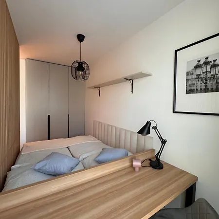 Elegant Apartment With Garage Parking Banská Bystrica Exterior photo