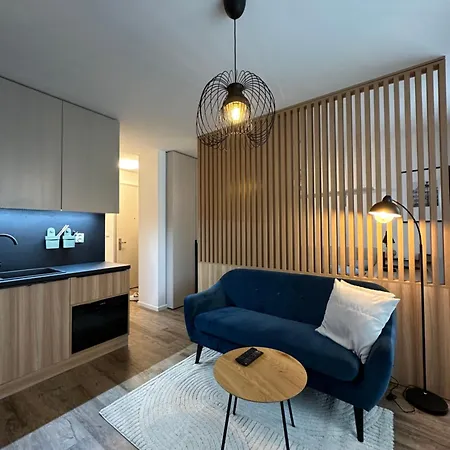Elegant Apartment With Garage Parking Banská Bystrica Exterior photo